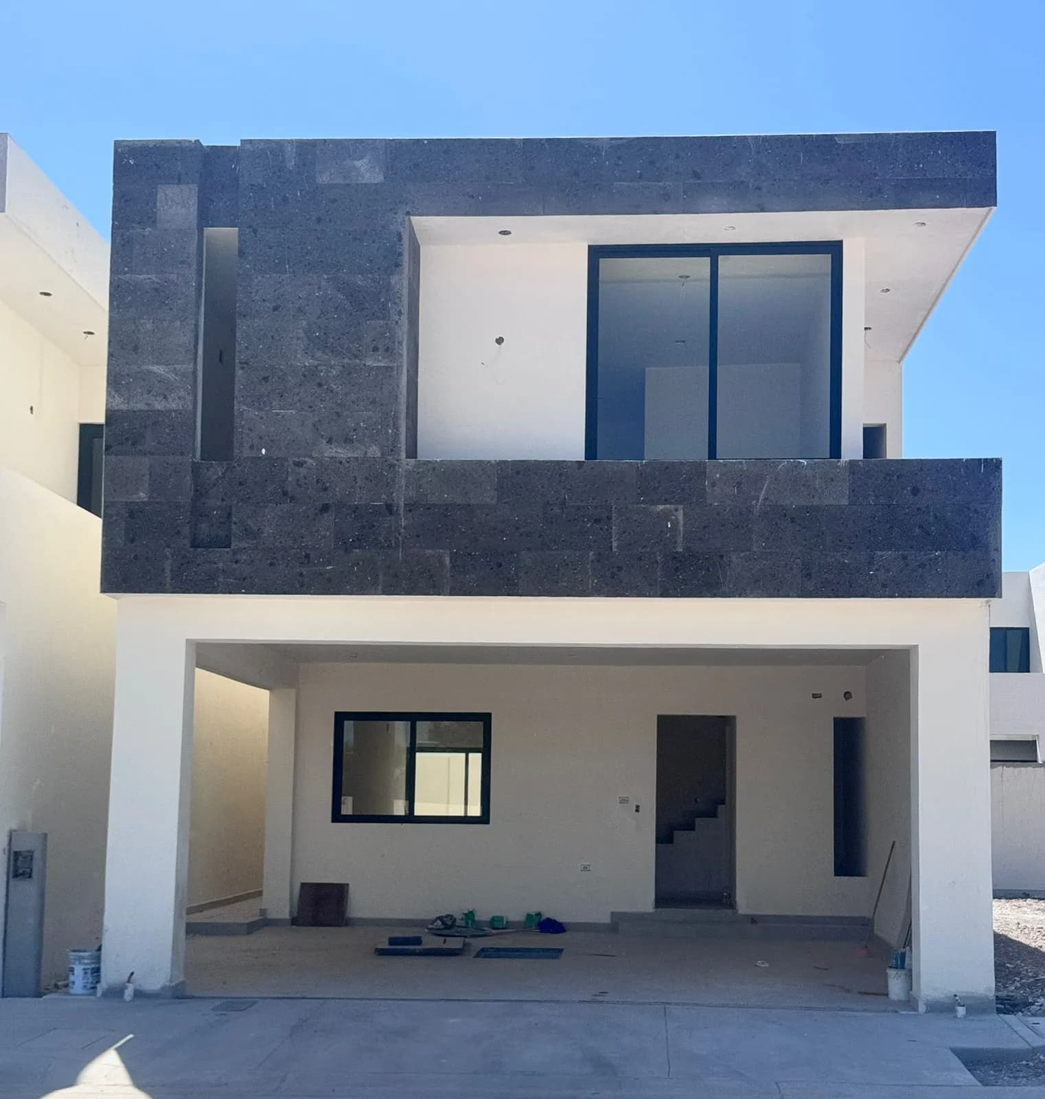 CASA NUEVA EN VENTA EN PRIVADA VILLA ANTIGUA, LOS MOCHIS